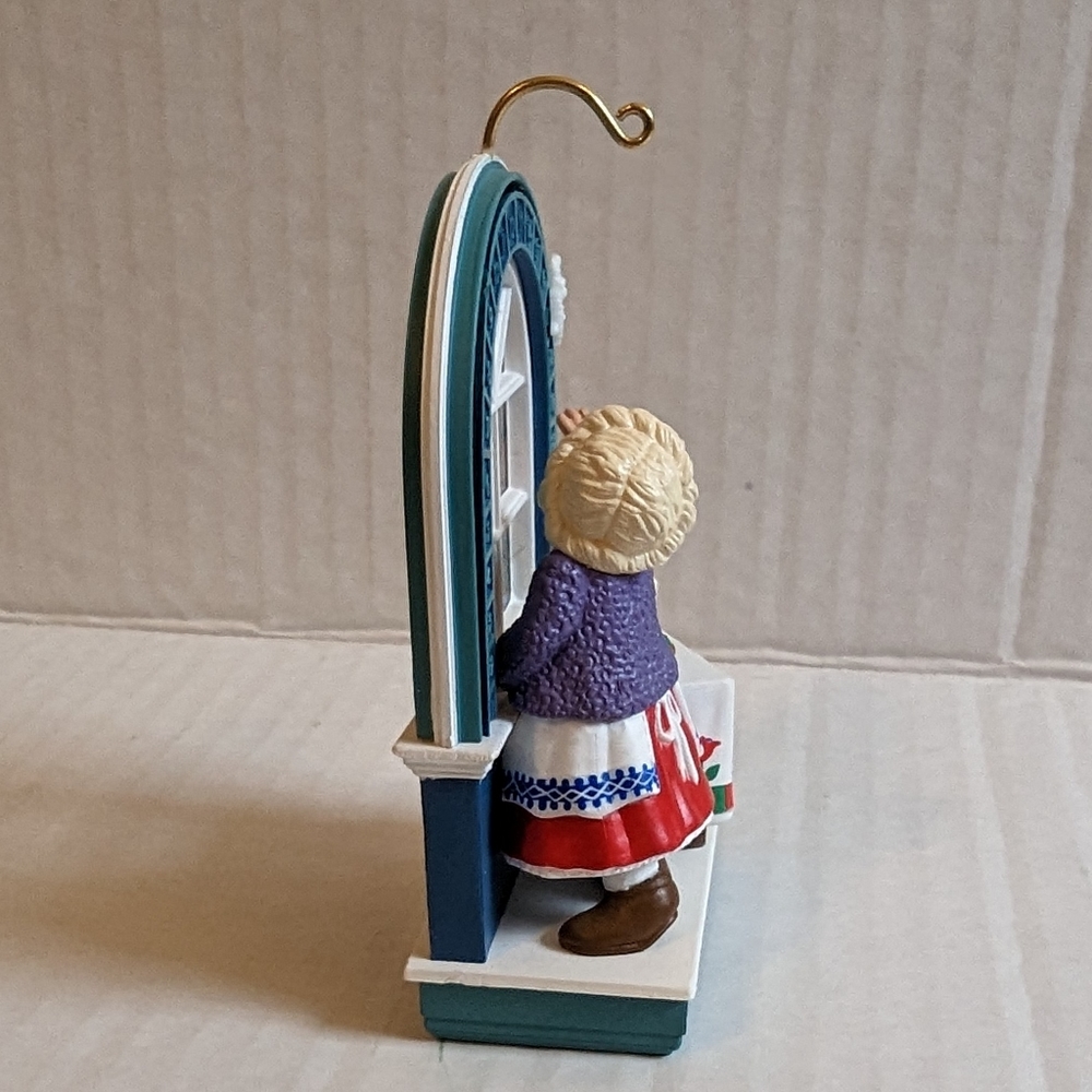 Hallmark Keepsake Ornament Look for the Wonder Advent Calendar 1993 - Picture 6 of 14